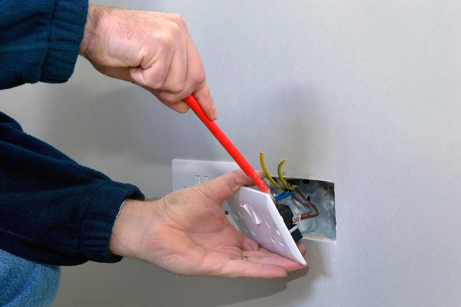 Our electricians can install plug sockets for domestic and commercial proeprties in West Molesey and the local area. 
